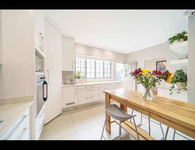 3 BEDROOM HOUSE FOR SALE IN BEACON BAY